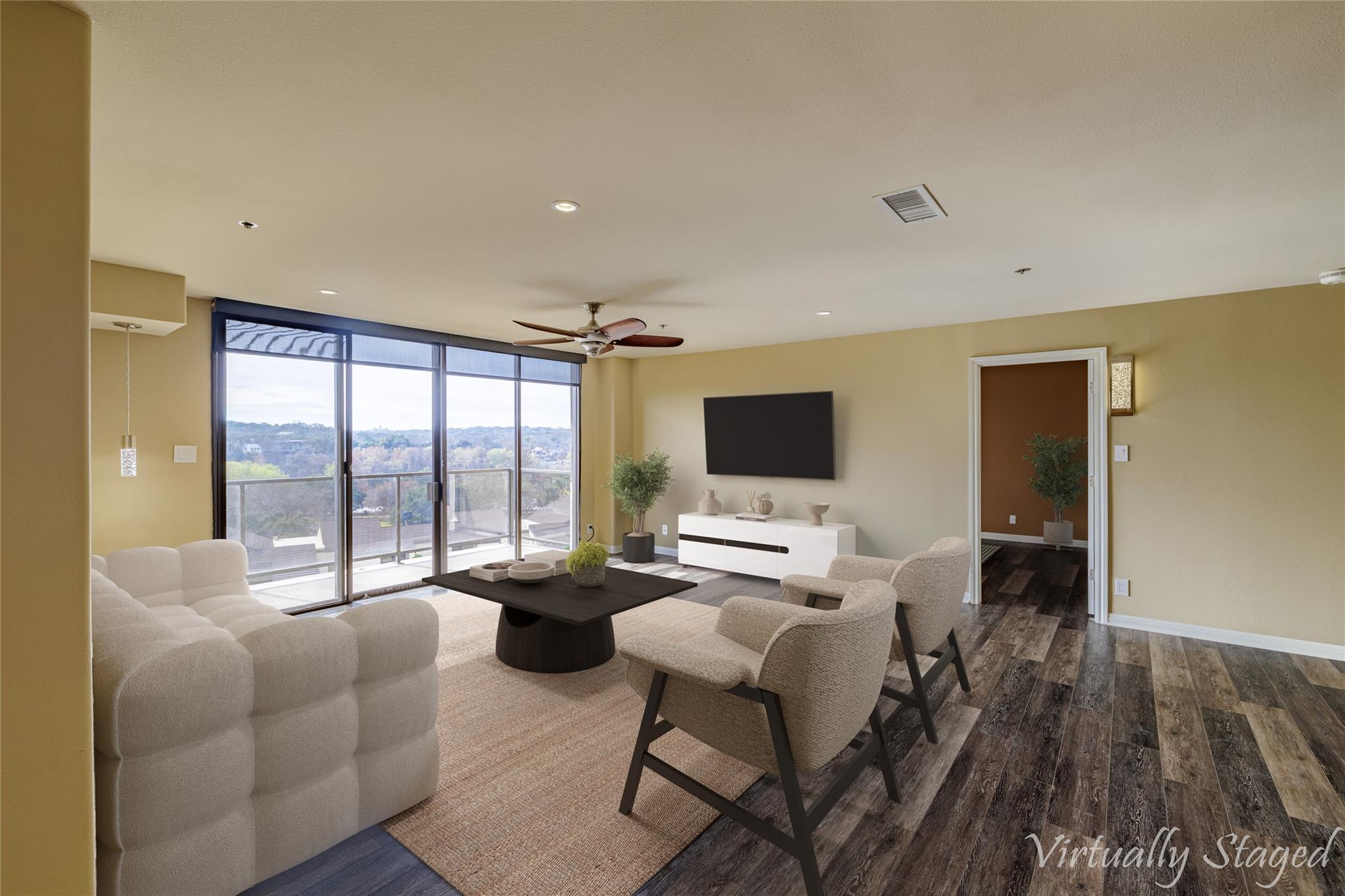 40 N Interstate 35 None  #6D3, Austin, TX, 78701