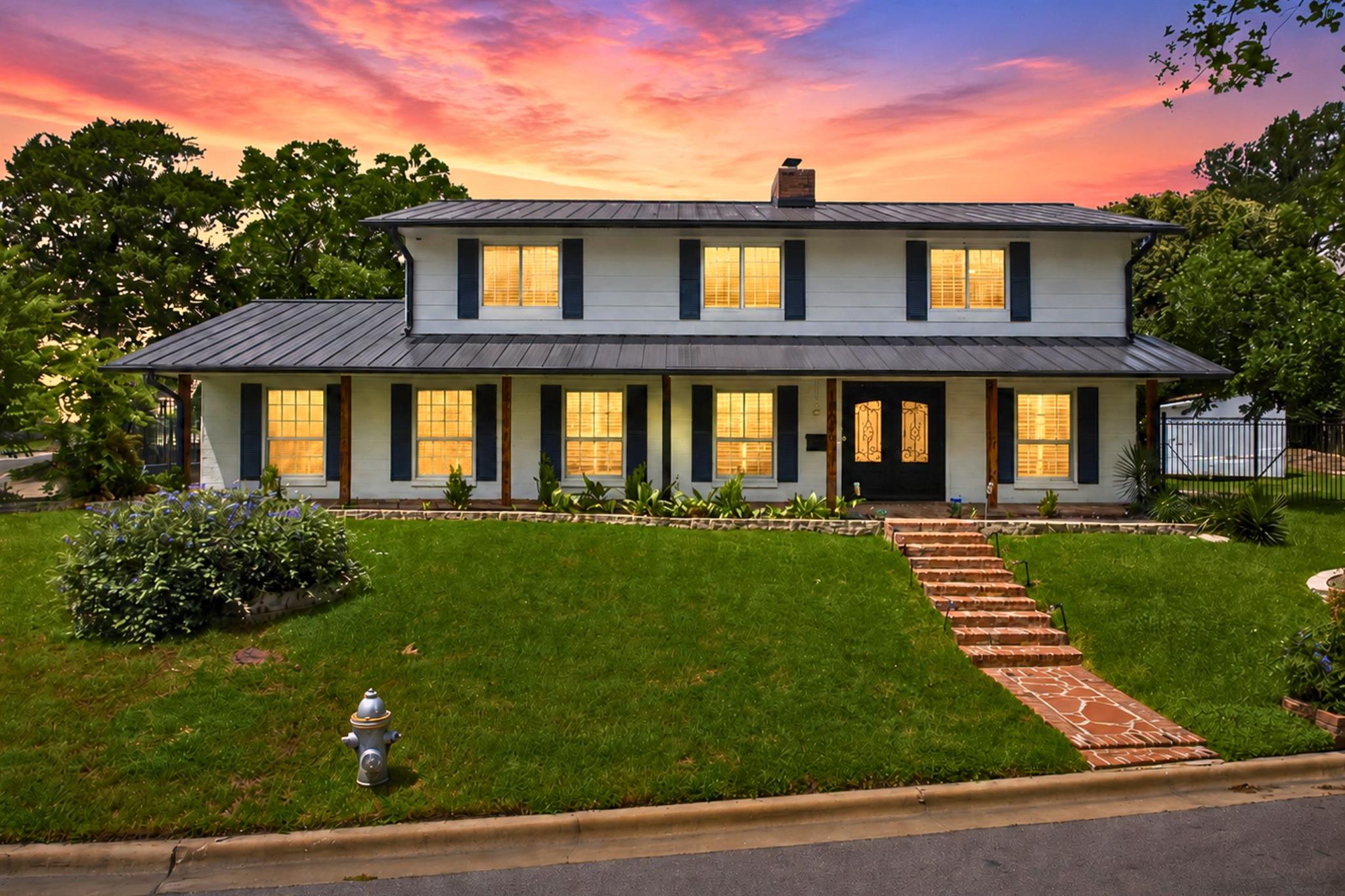 3409  Lakeside Dr, Austin, TX, 78723