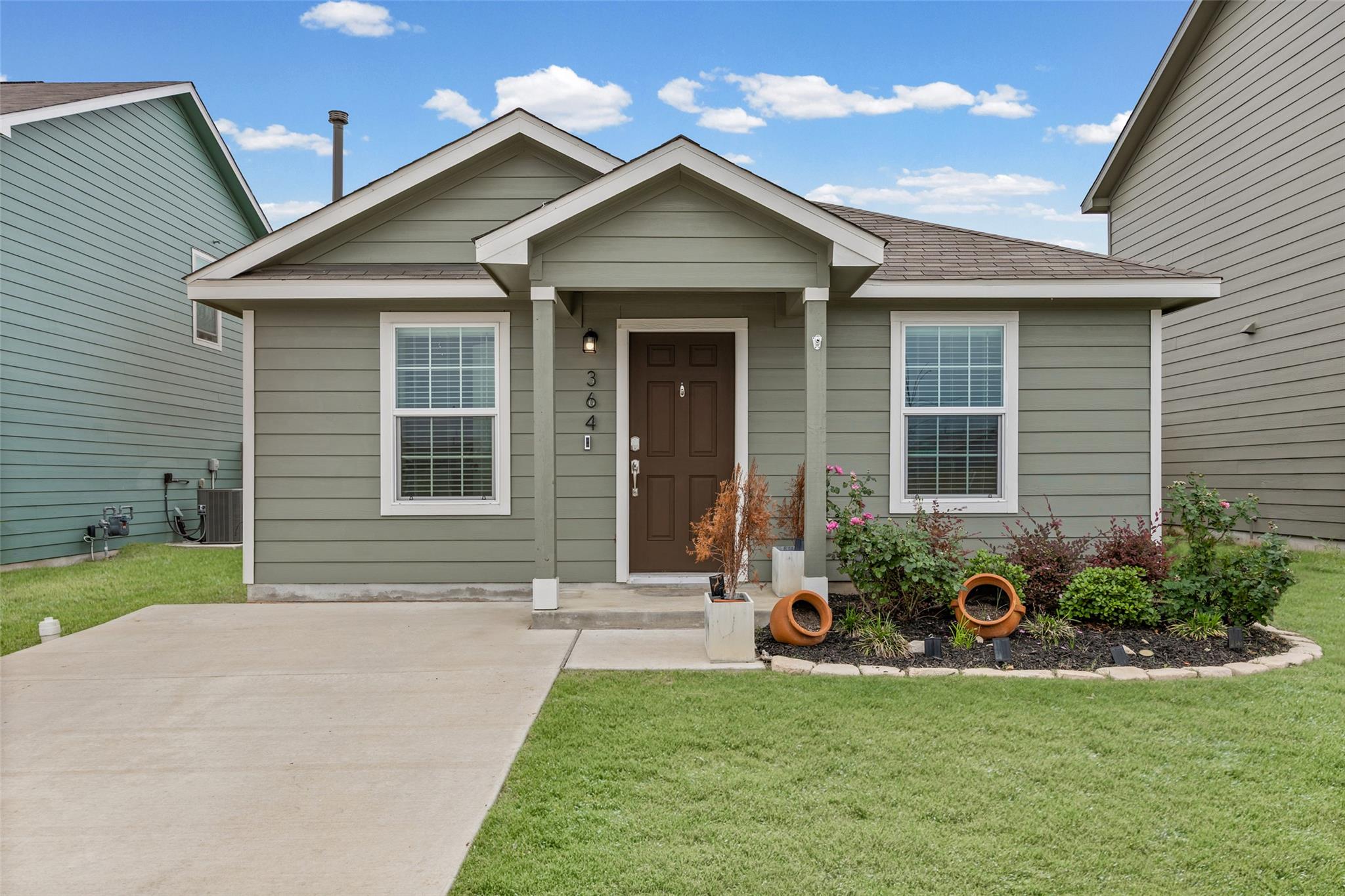 364 Gabbro Gdns, Maxwell, TX, 78656
