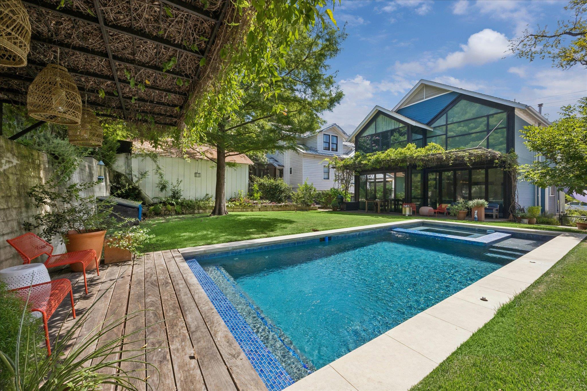 806  Blanco St, Austin, TX, 78703