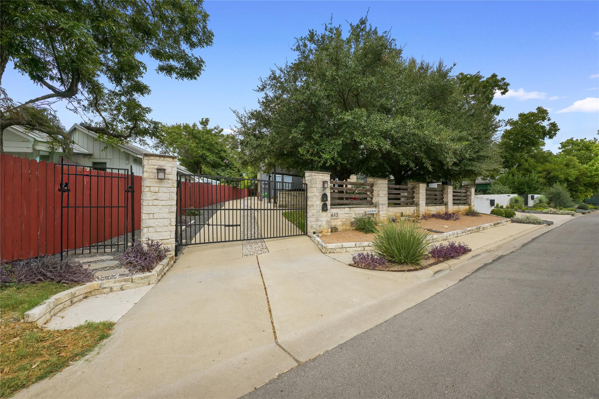 1612 S 3rd St #B, Austin, TX, 78704