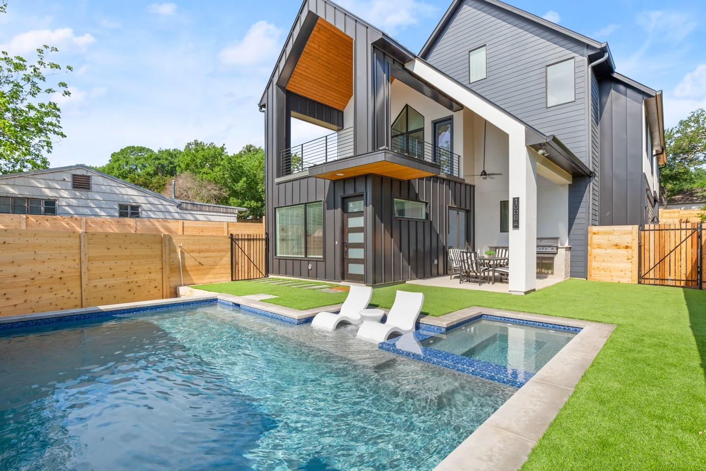 1006  Winsted Ln  #A, Austin, TX, 78703