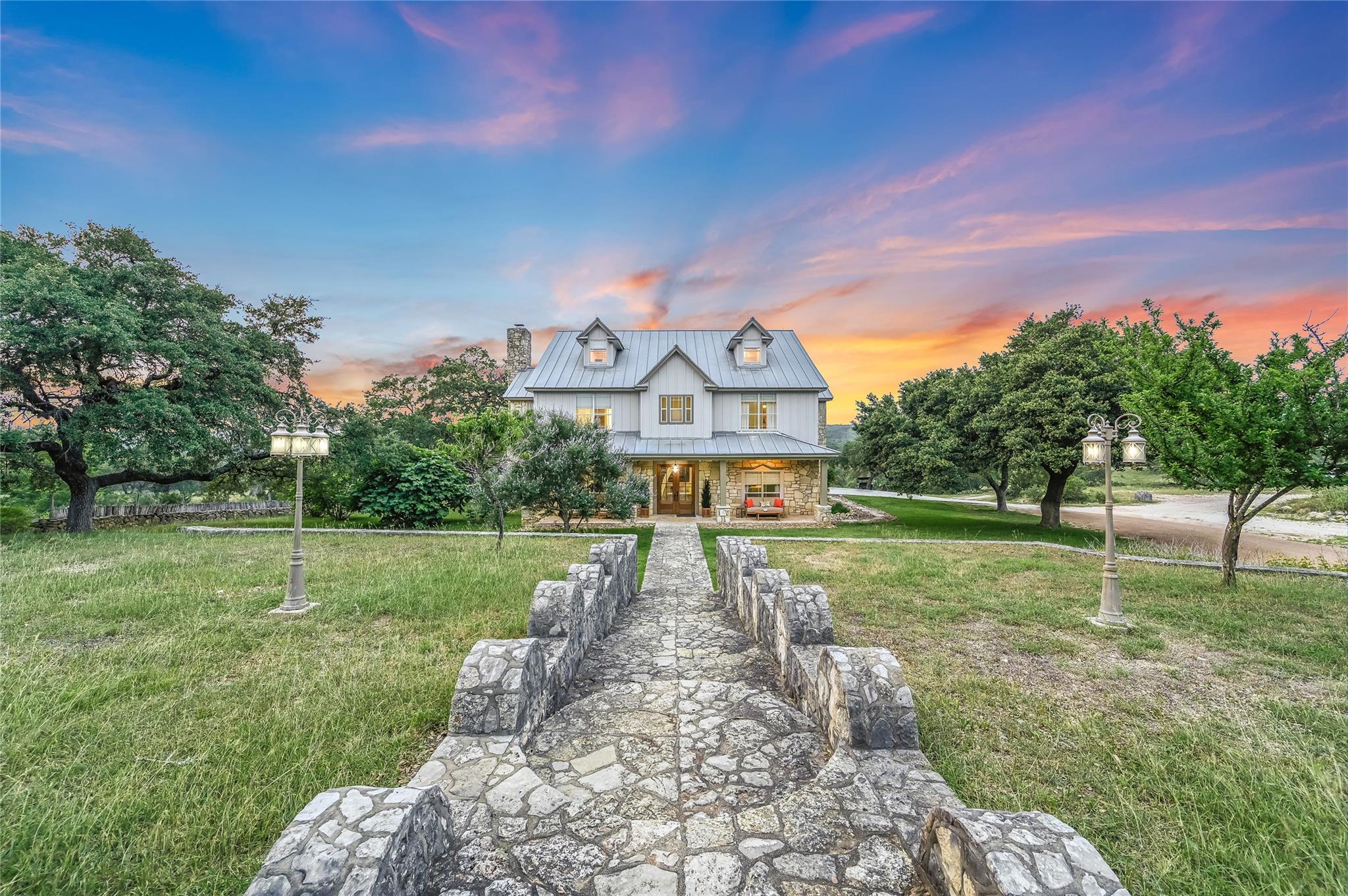 1174 ROYAL EAGLE Dr, Fischer, TX, 78623
