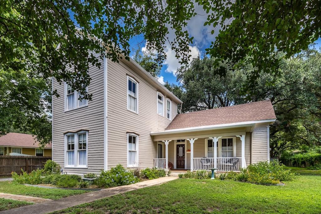 114 N College St, Gonzales, TX, 78629