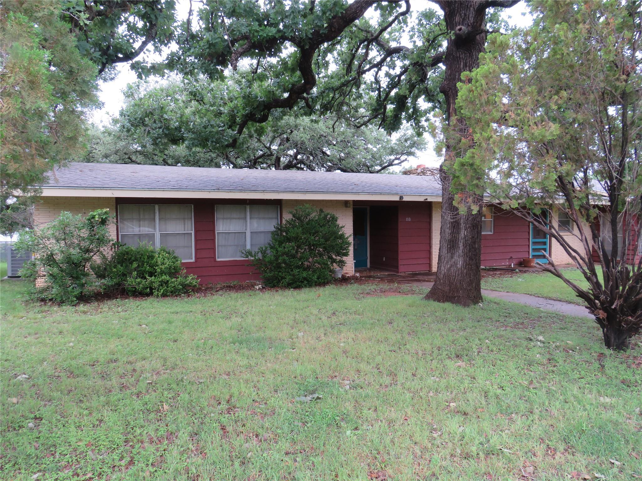 110 W Lakecrest Dr, Bluffton, TX, 78607