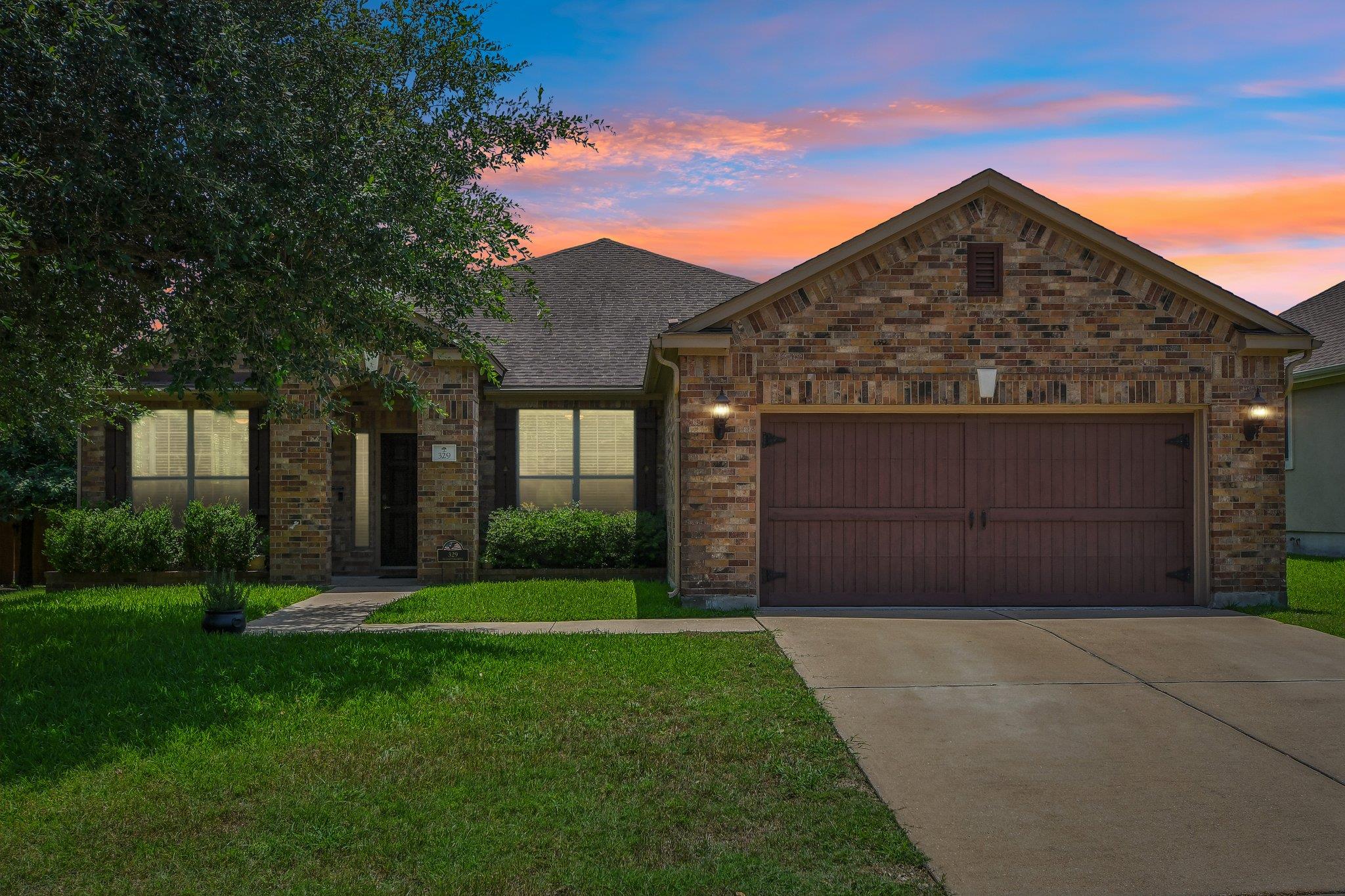 329 Island Oak Dr, Austin, TX, 78748
