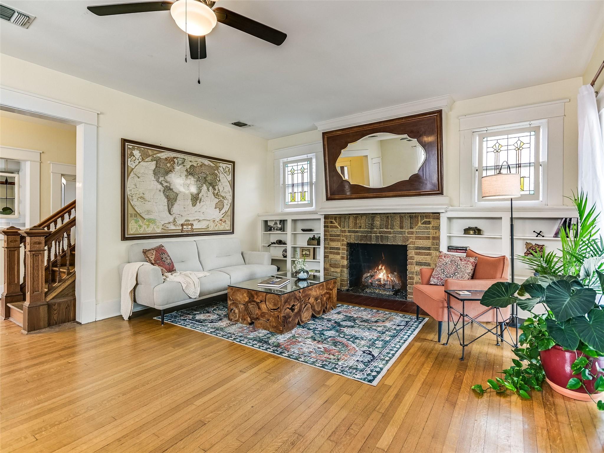 200 W 40th St, Austin, TX, 78751