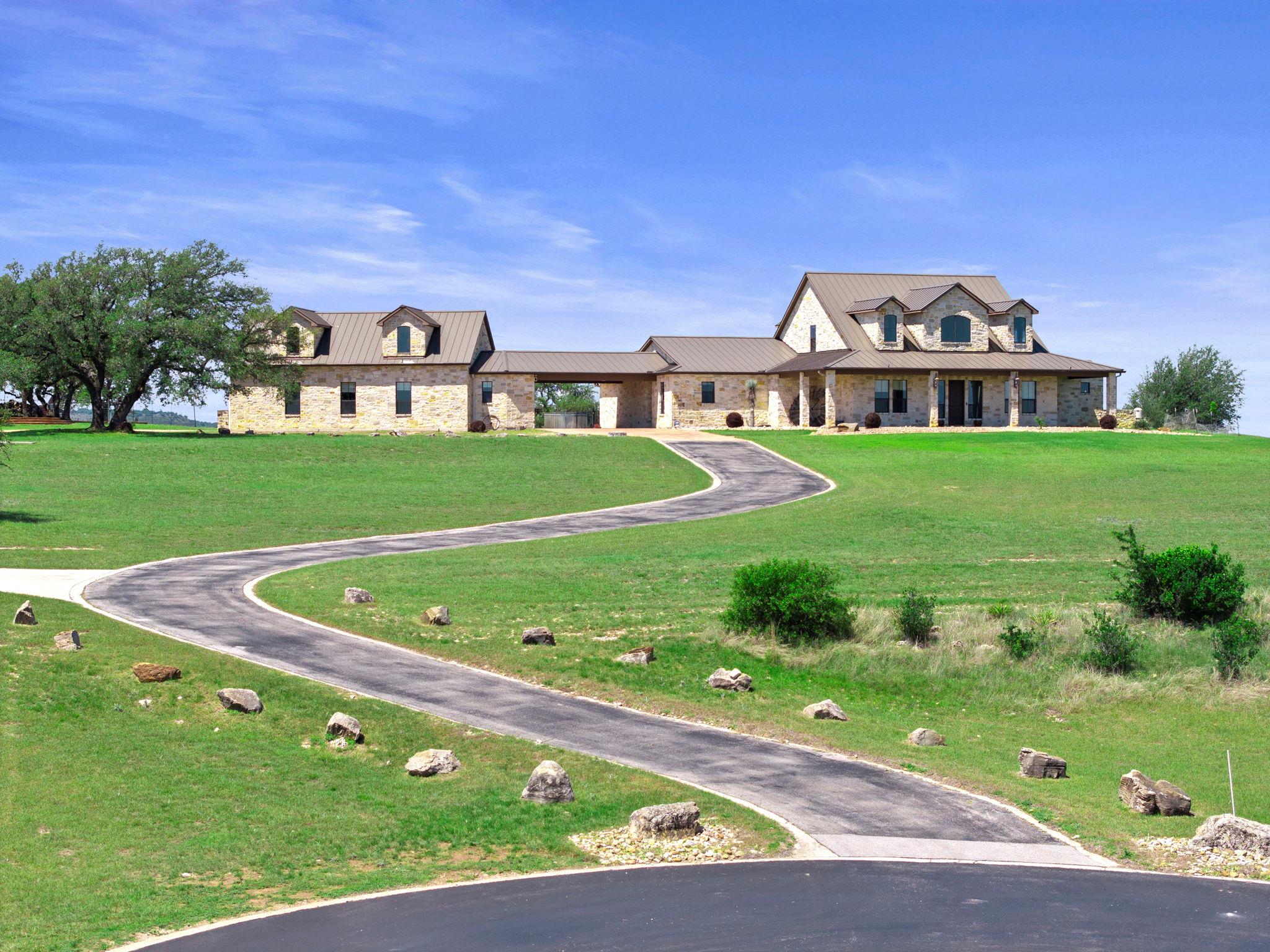 297 Kylie Rae Ct, Round Mountain, TX, 78663