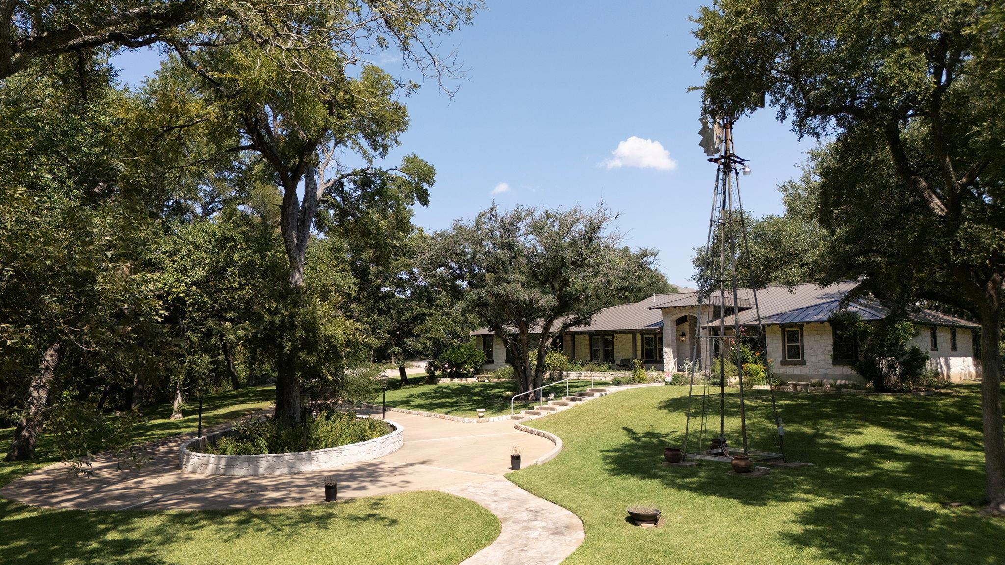 2681 Sam Bass Rd, Round Rock, TX, 78681