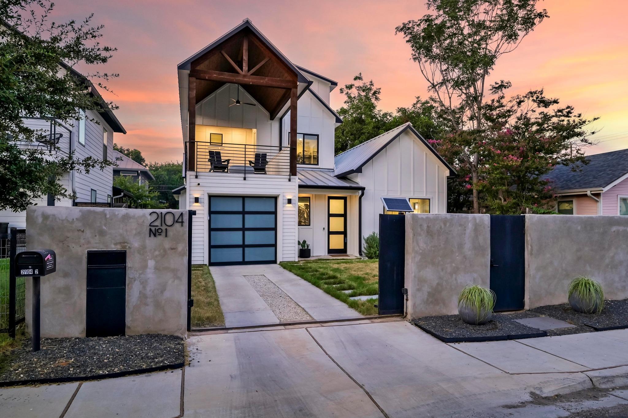 2104 E 2nd St  #1, Austin, TX, 78702