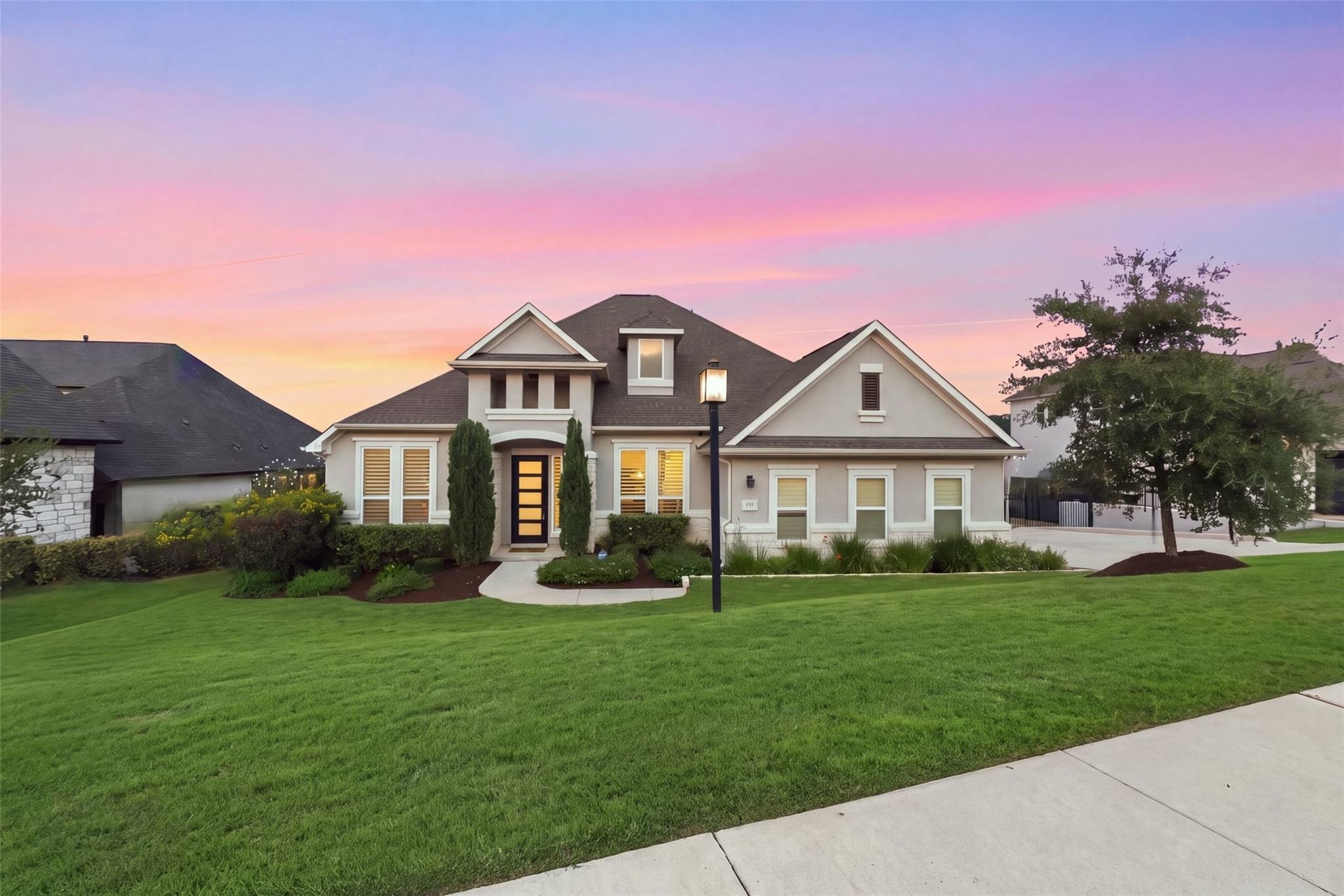 207 LODESTONE Ln, Austin, TX, 78738