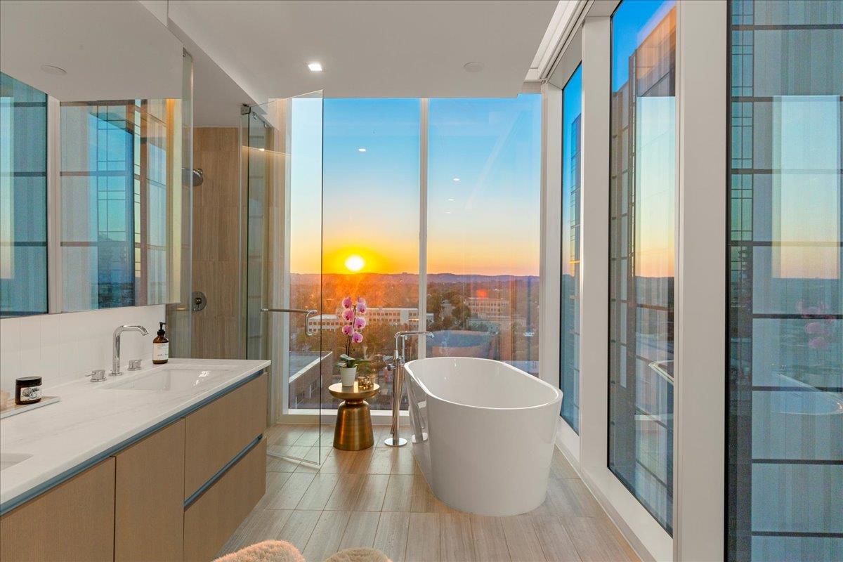 313 W 17th St  #1104, Austin, TX, 78701