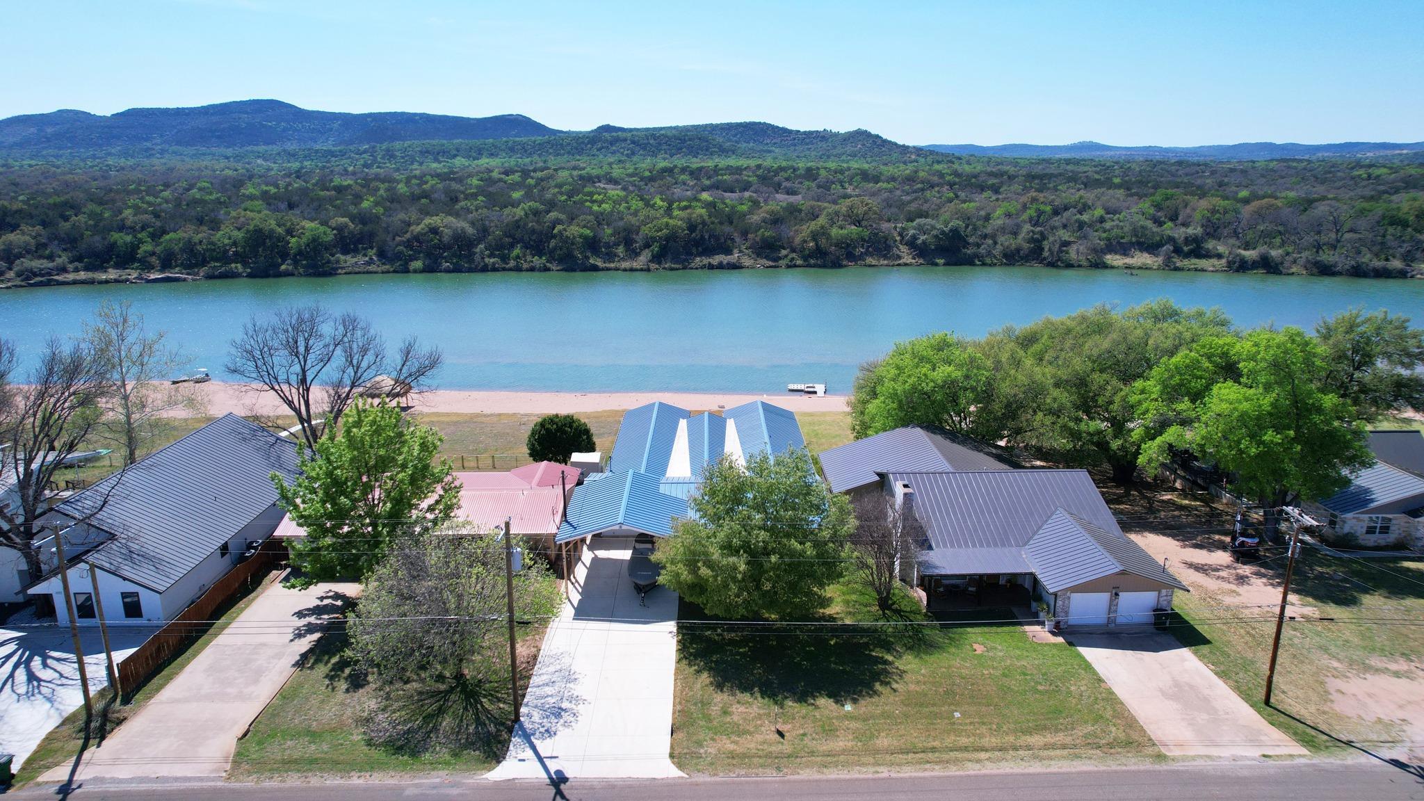 4690 River Oaks Dr, Kingsland, TX, 78639