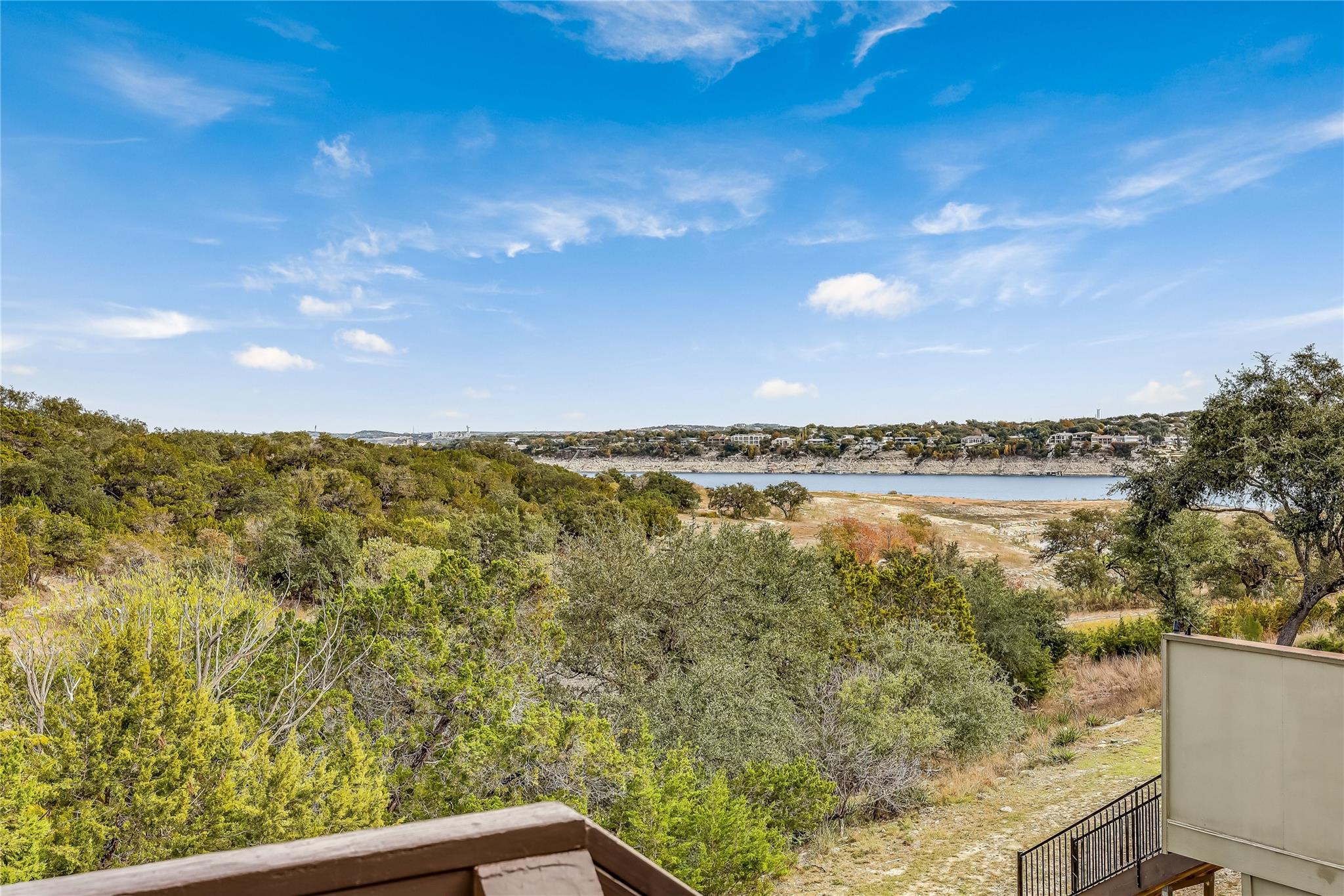 125 Comanche Pt, Point Venture, TX, 78645