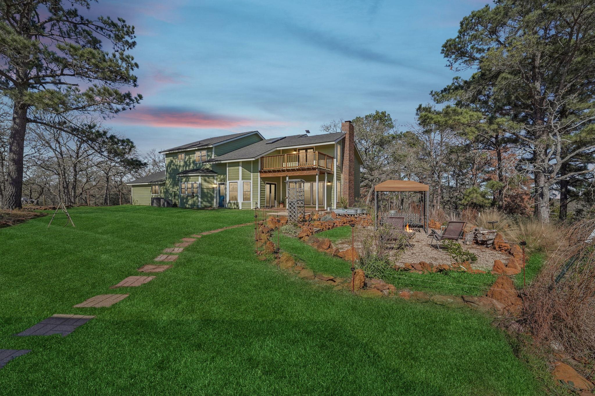 407 Country Ln, McDade, TX, 78650