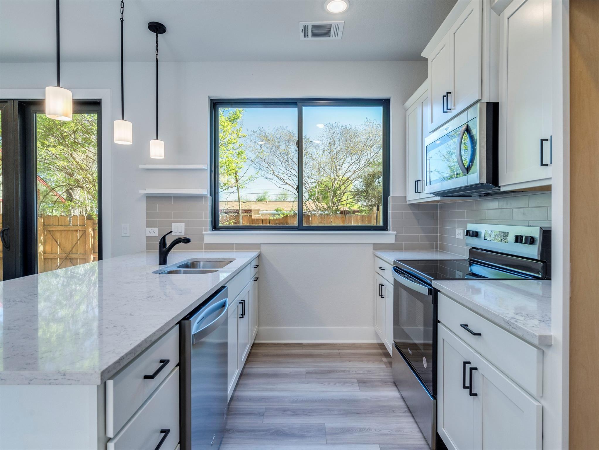 206 E Wonsley Dr #2, Austin, TX, 78753