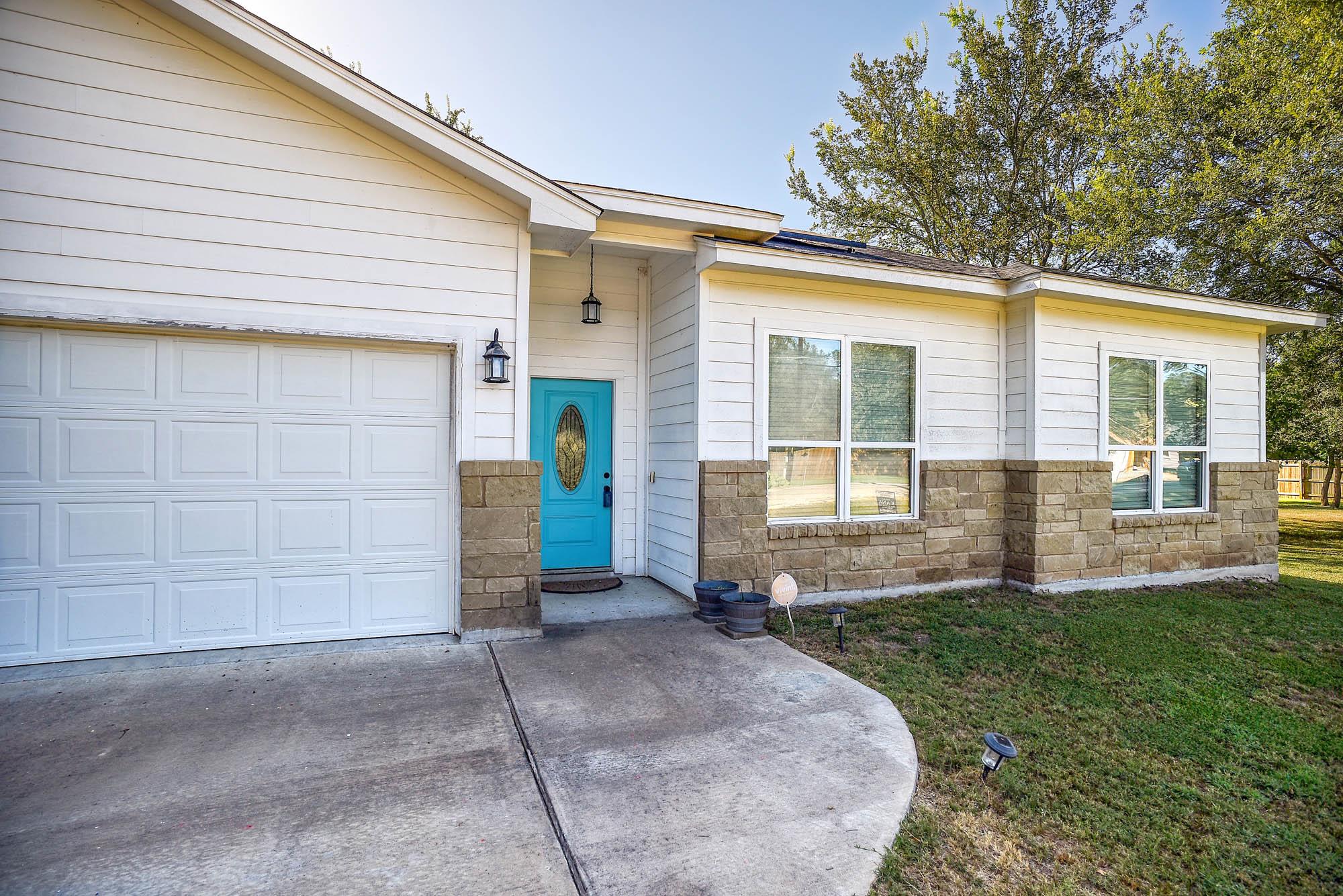 225 Waikakaaua Dr, Bastrop, TX, 78602