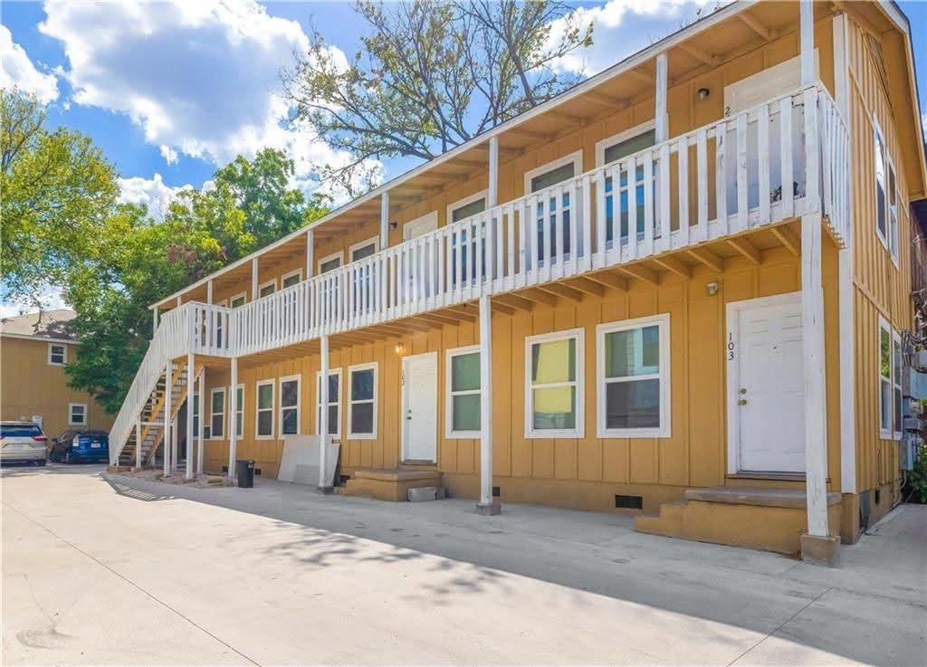 204 E 30th St #102, Austin, TX, 78705