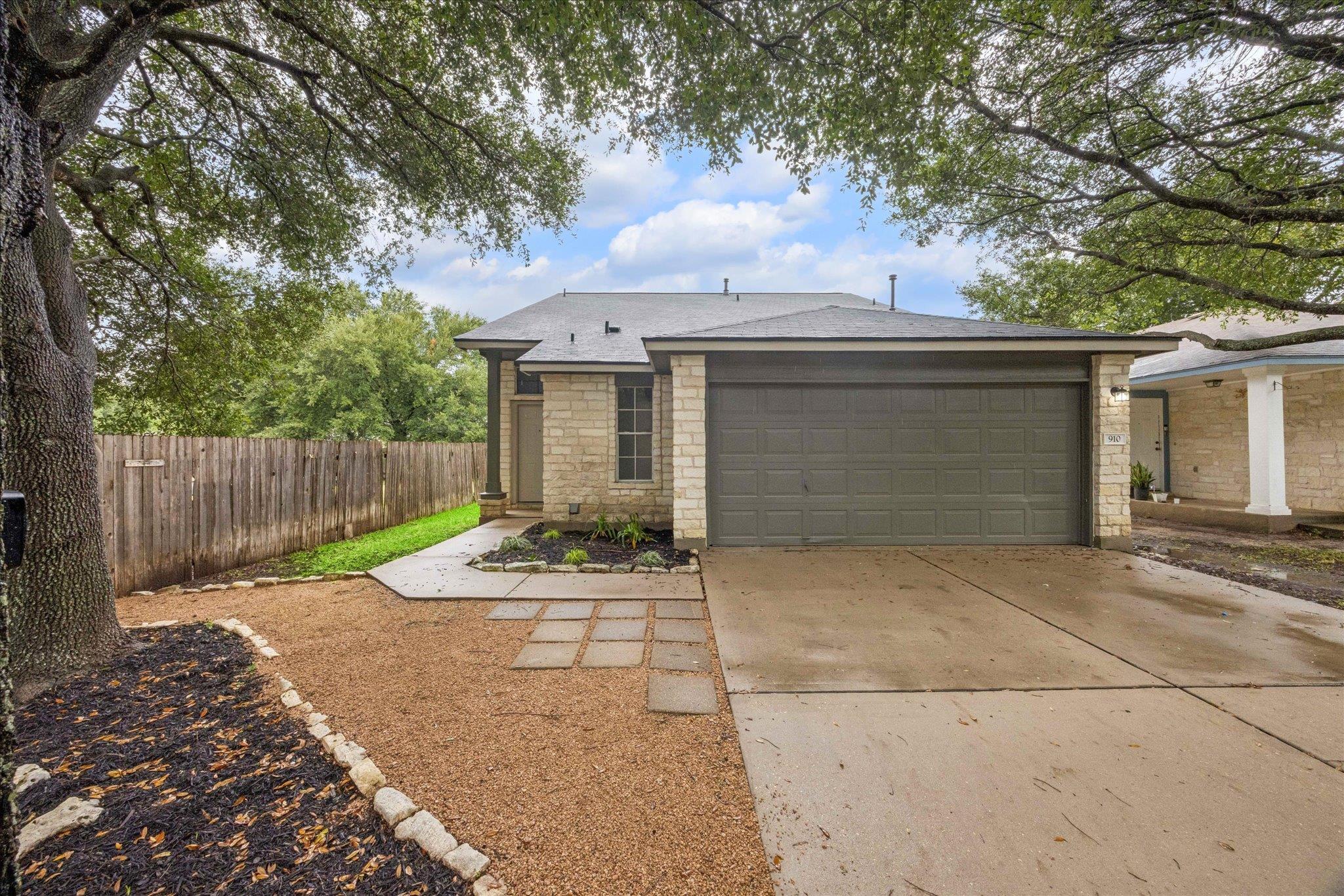 910 Port Daniel Dr, Leander, TX, 78641