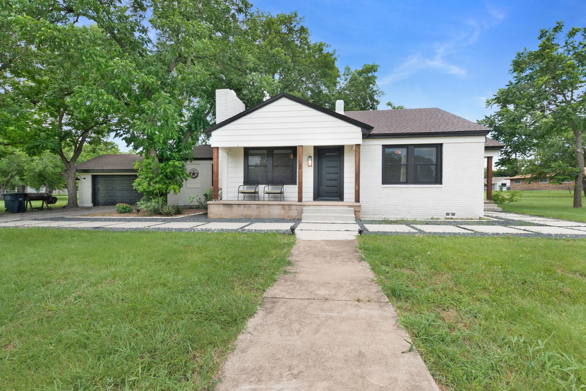 102 Elmo St, Florence, TX, 76527