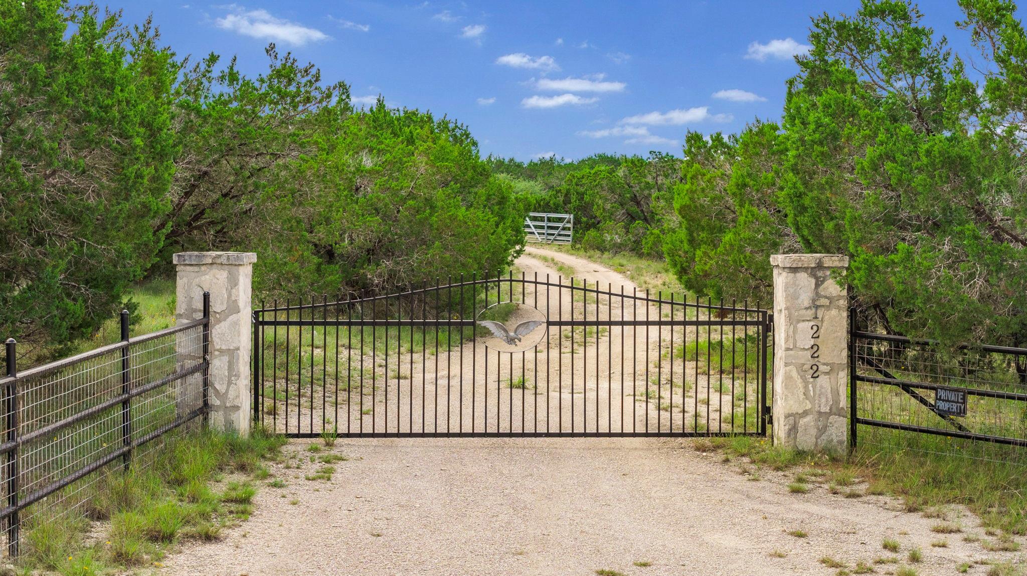 1222 Wegener Trl, Fischer, TX, 78623