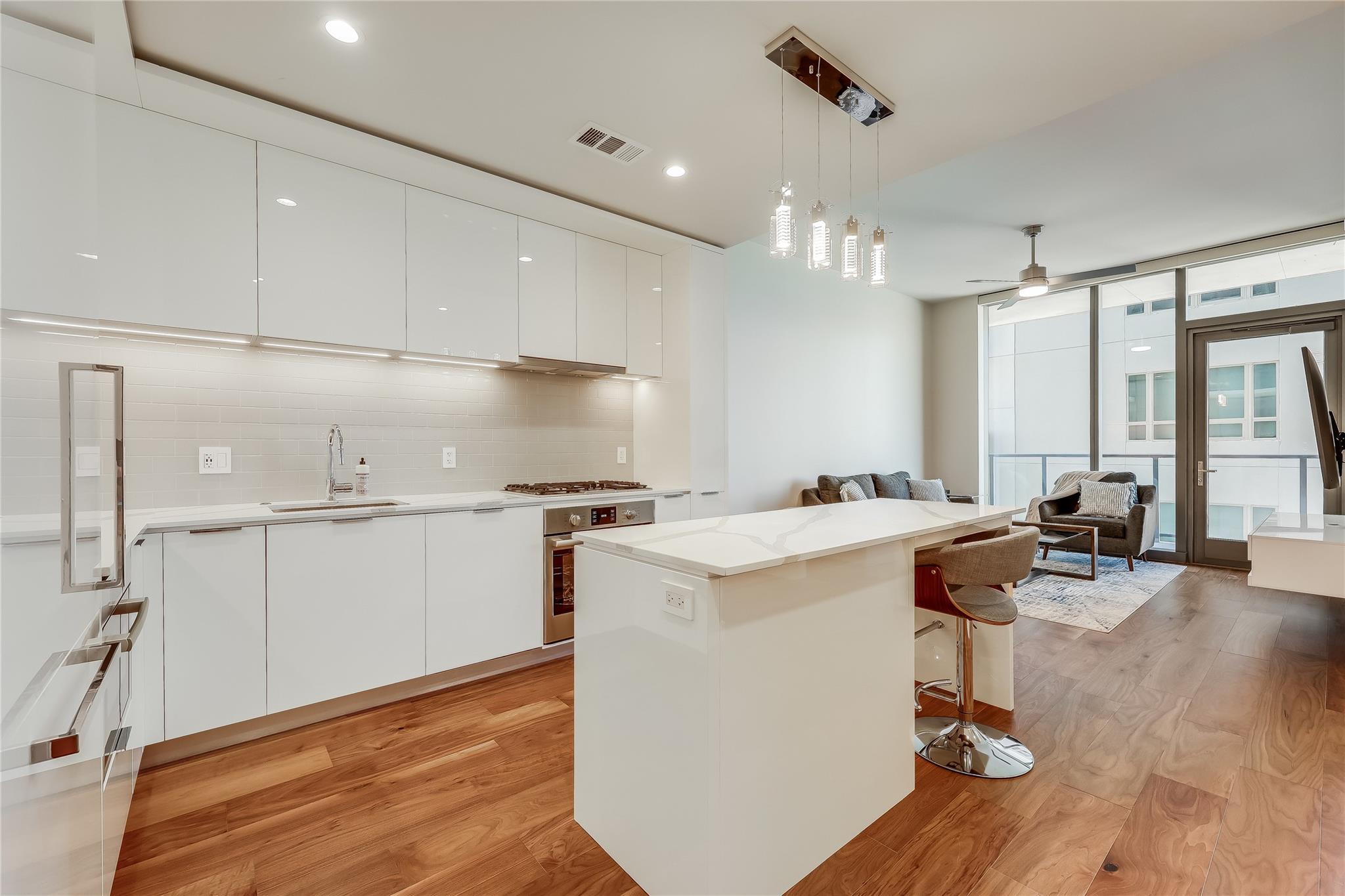 44 East Ave #2303, Austin, TX, 78701