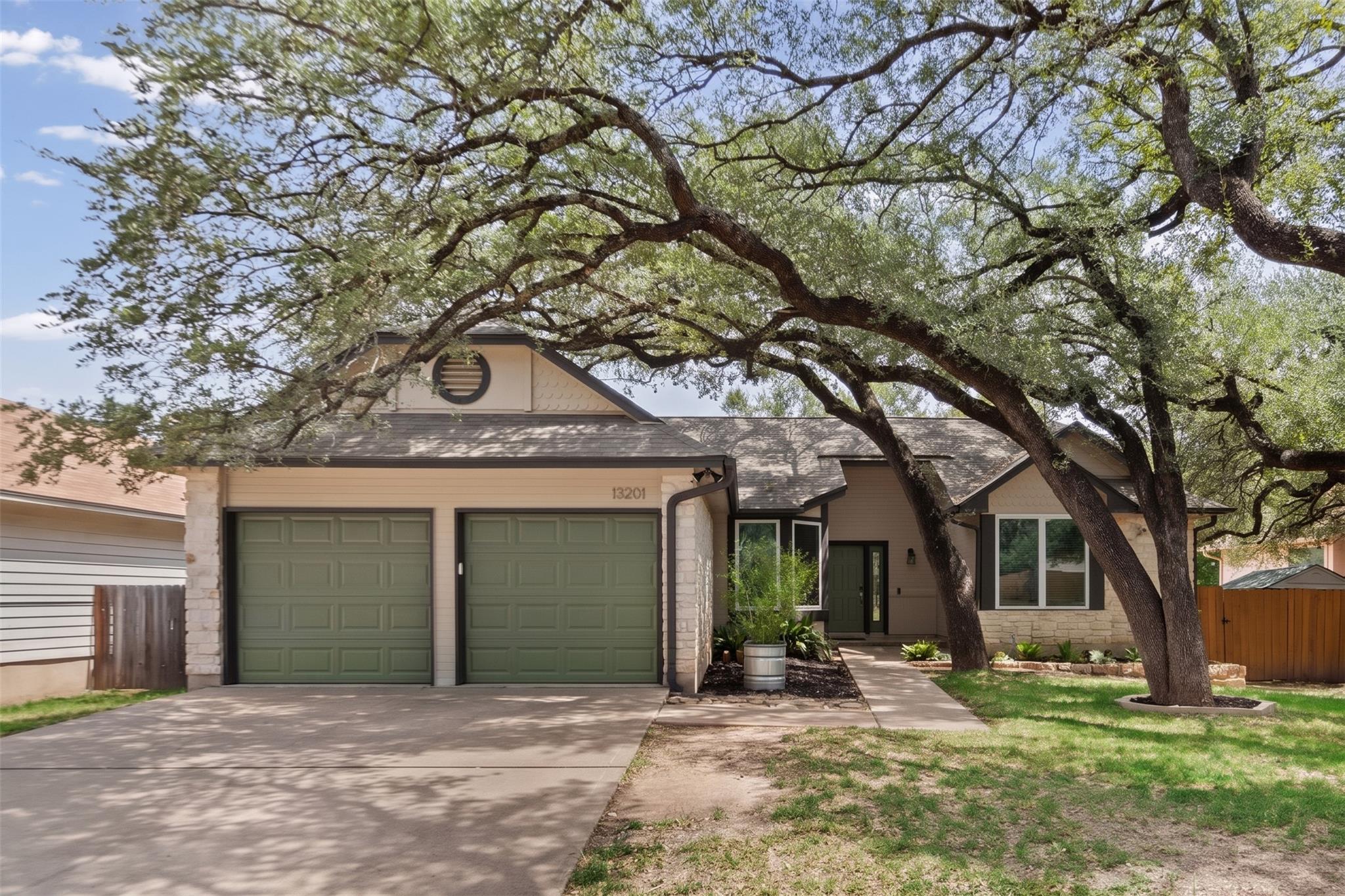 13201 Briar Hollow Dr, Austin, TX, 78729
