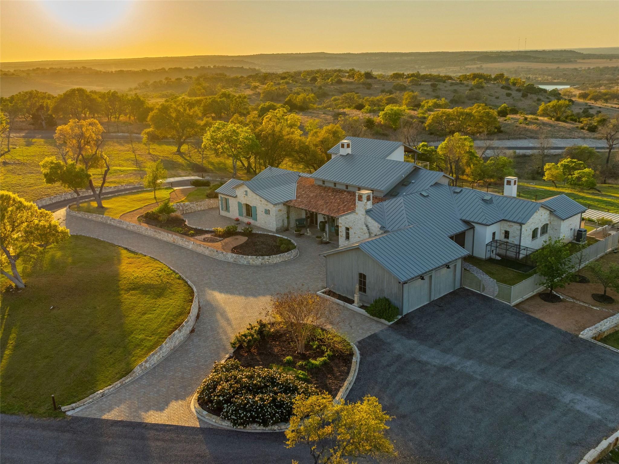 77 Last Trl, Fredericksburg, TX, 78624