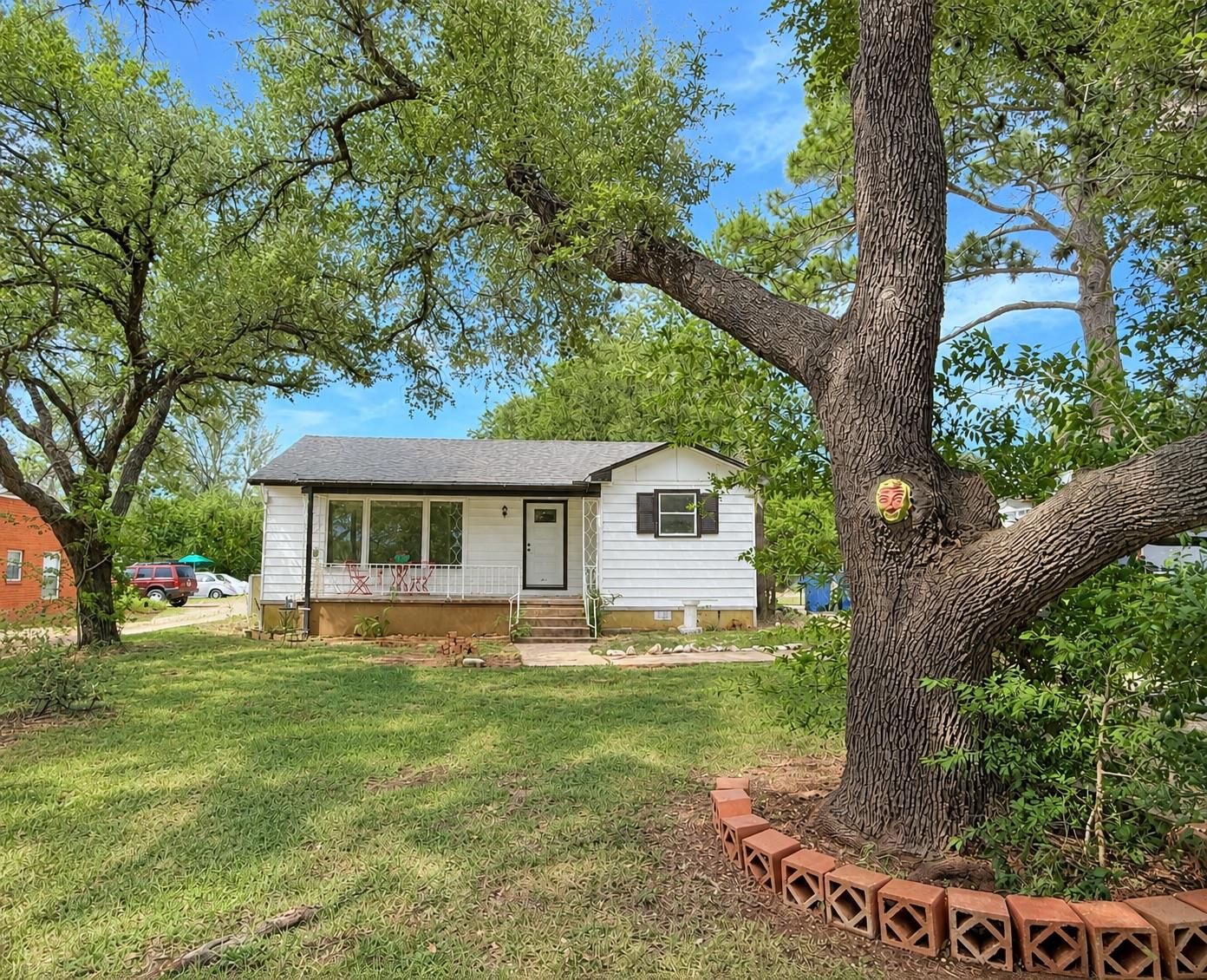 1133 N Avenue C None, Elgin, TX, 78621