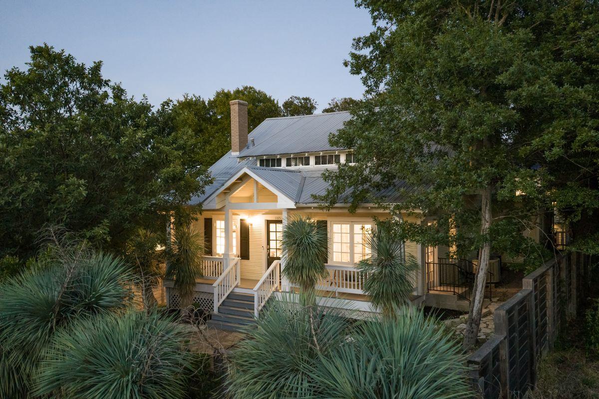 1105  Travis Heights Blvd, Austin, TX, 78704