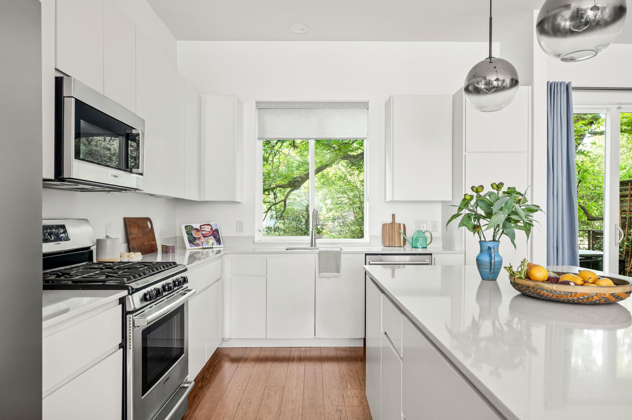 1801 E 2nd St #9, Austin, TX, 78702
