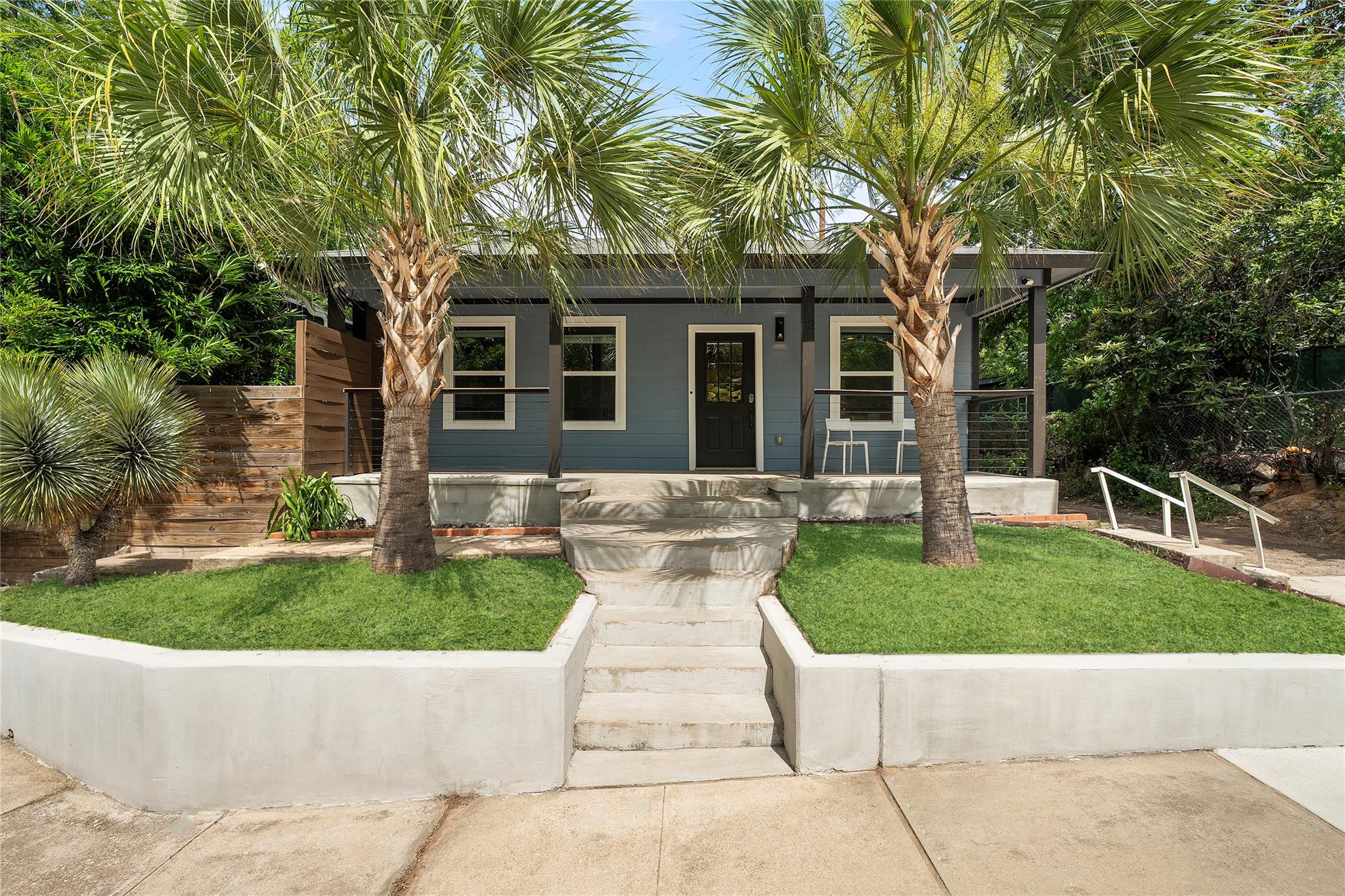 2214  Garden St  #1, Austin, TX, 78702