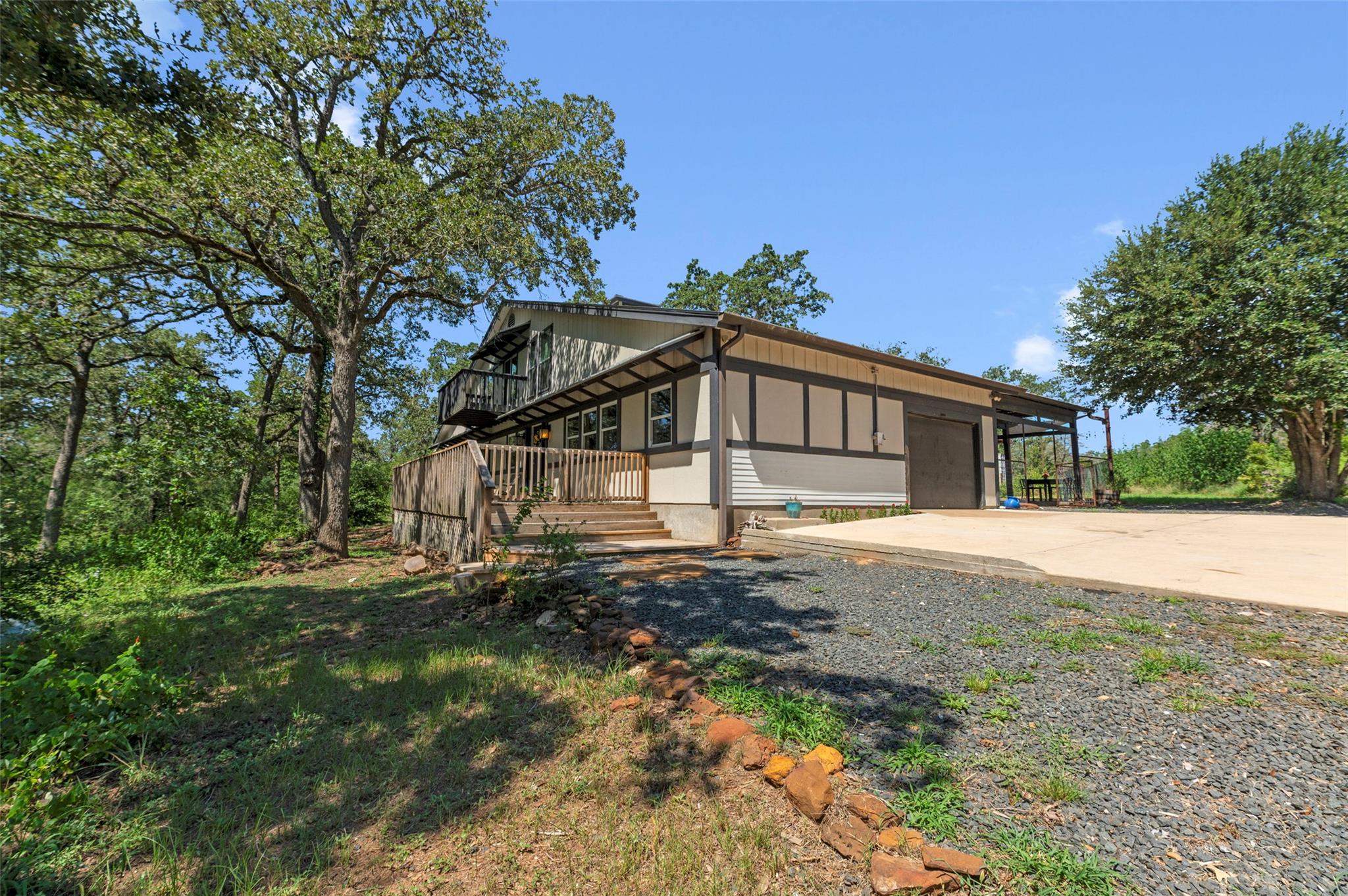 180 Ironstone Rd, Smithville, TX, 78957