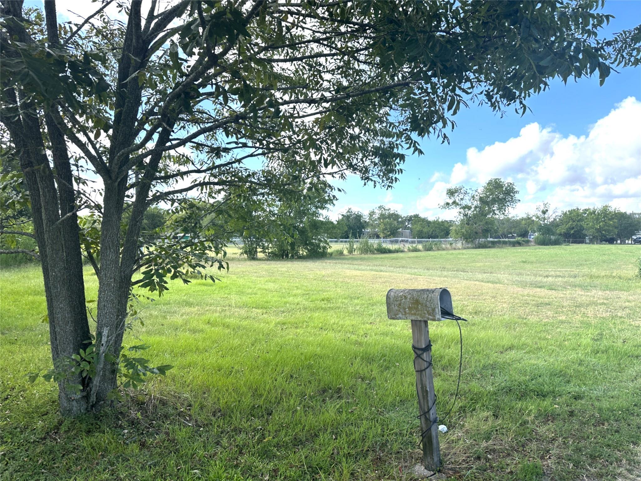 1112 Old Nails Creek Rd, Giddings, TX, 78942