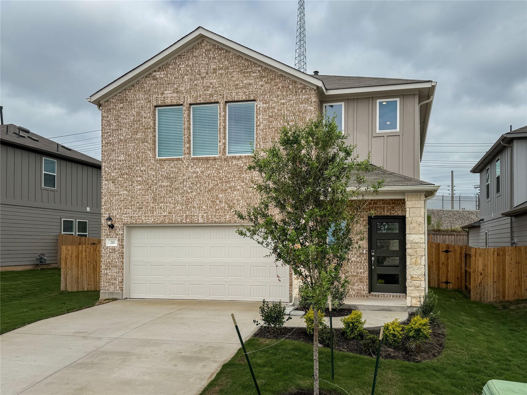 211 Mad Pupper Dr, Buda, TX, 78610