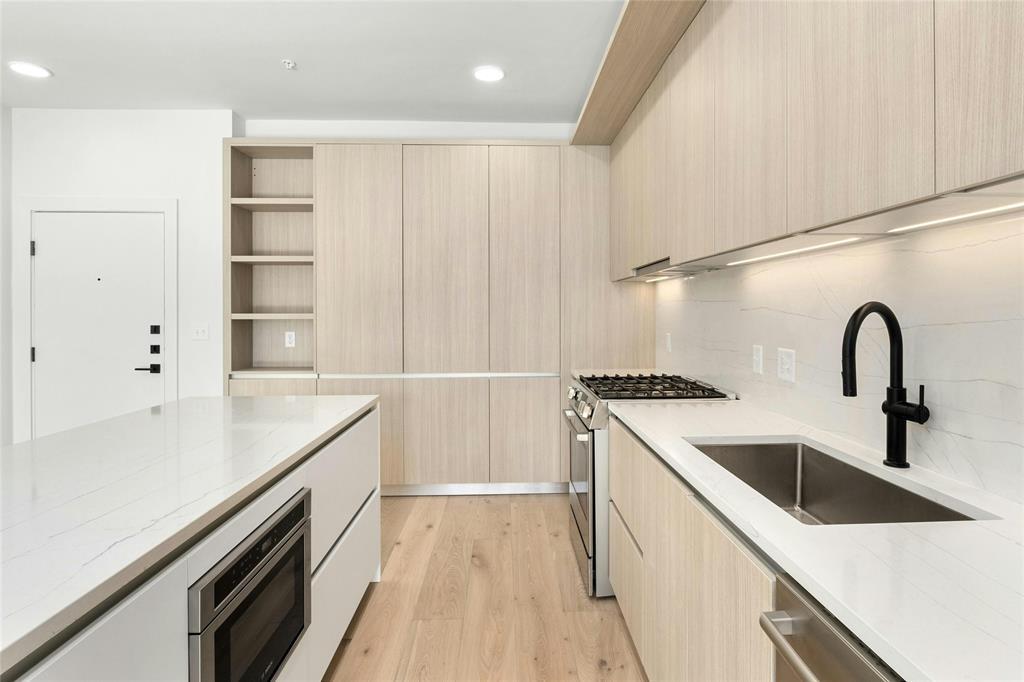2209 S 1st St #332, Austin, TX, 78704