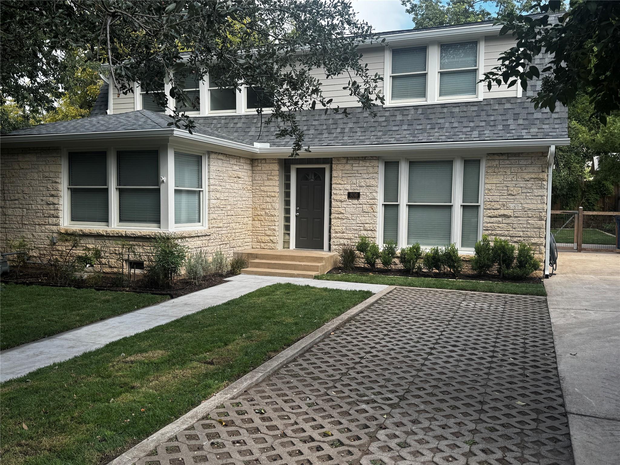 806 E 32nd St, Austin, TX, 78705