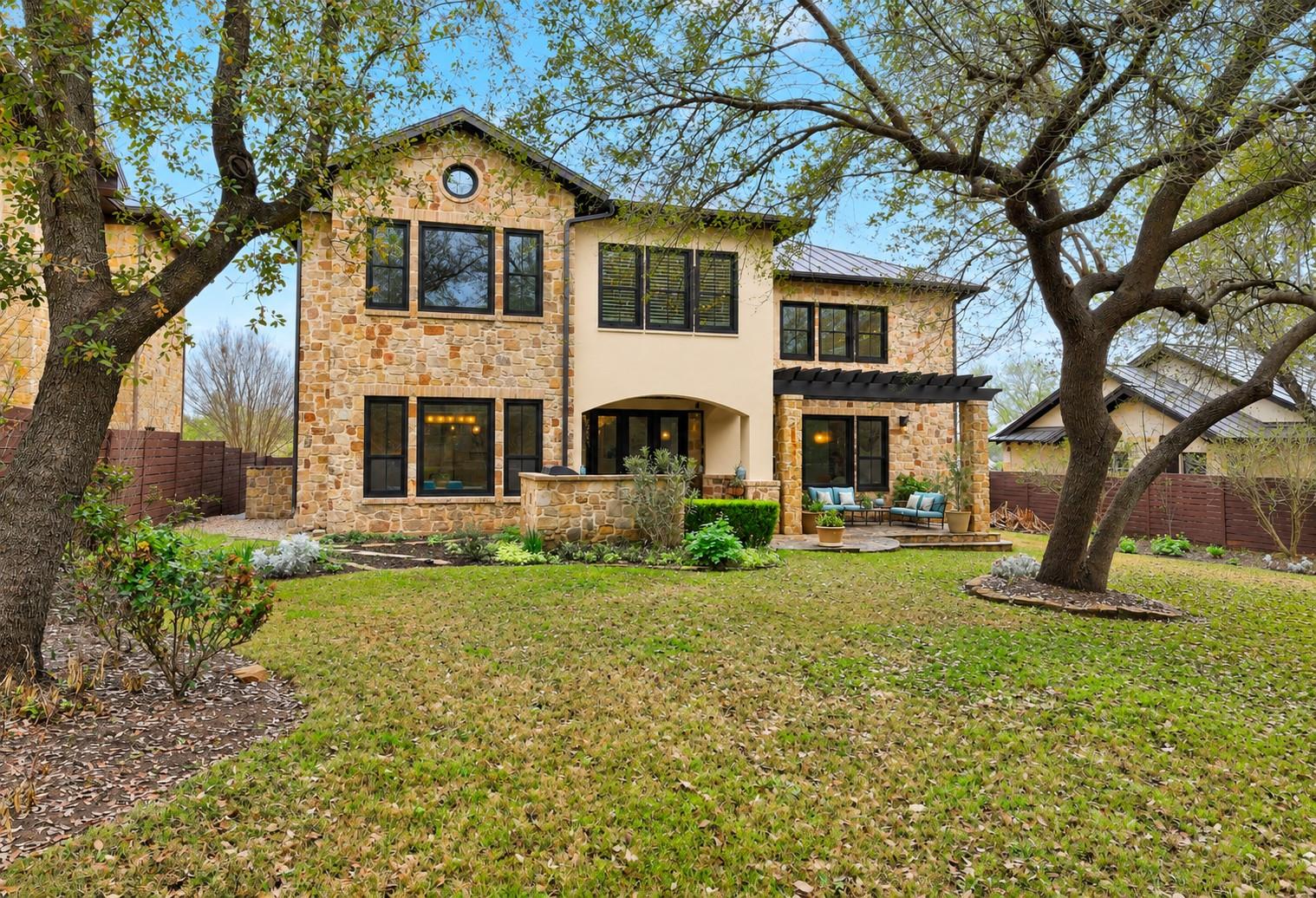 816  Stonewall Ridge Ln, Austin, TX, 78746