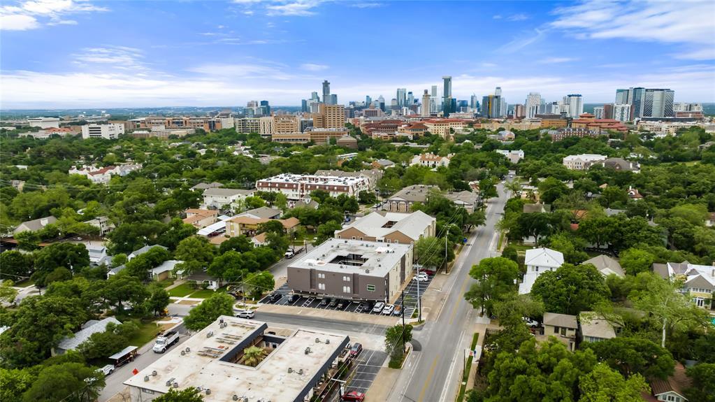101 E 33rd St #206, Austin, TX, 78705