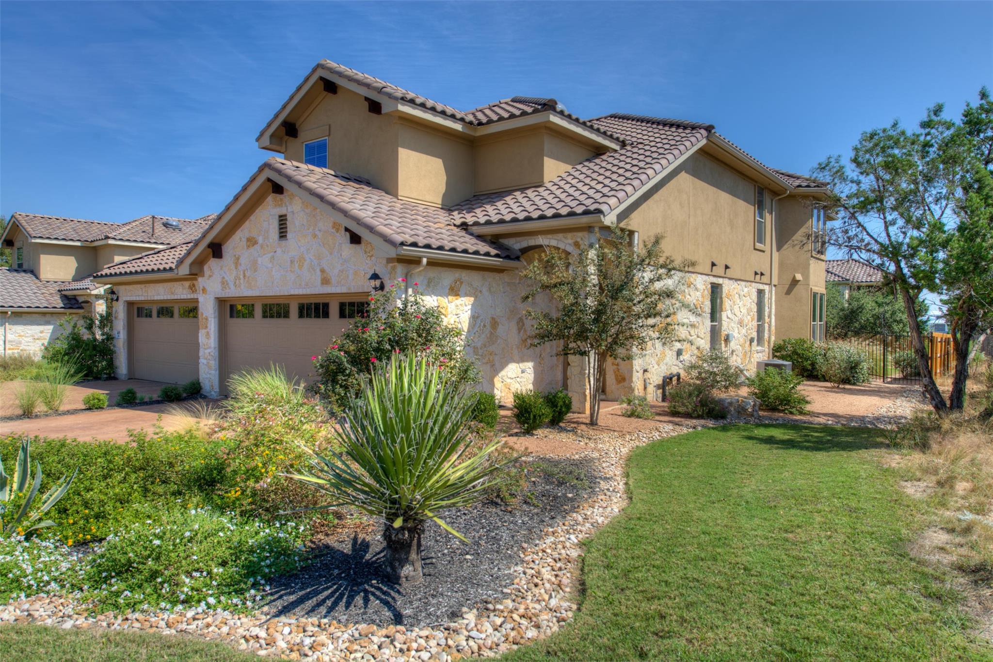 405 S Meadowlark St #B, Lakeway, TX, 78734