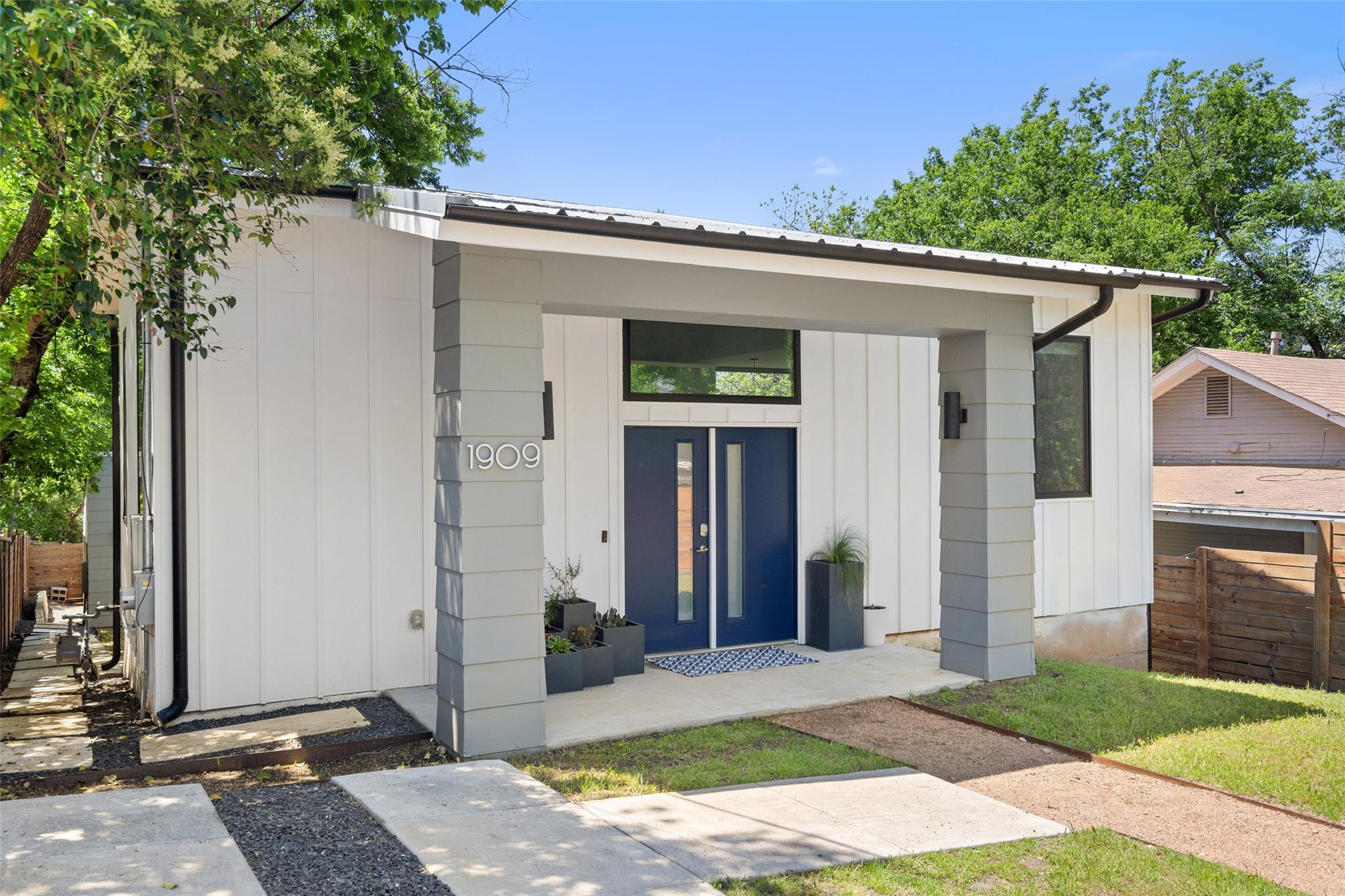1909 E 9th St, Austin, TX, 78702